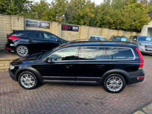 2016 Volvo Xc70 2.4 D5 Se Lux Auto AWD Euro 6 (s/s) 5dr in Black — image 6