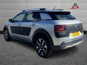 2017 Citroen C4 Cactus 1.6 Bluehdi Rip Curl in Silver — image 3