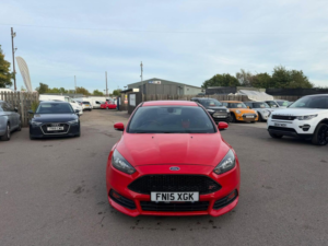 2015 Ford Focus 2.0 Tdci St-2 Euro 6 (s/s) 5dr in Red — image 2