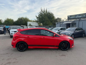 2015 Ford Focus 2.0 Tdci St-2 Euro 6 (s/s) 5dr in Red — image 6