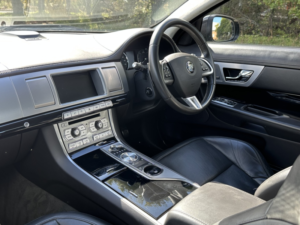 2014 Jaguar Xf 3.0 D S V6 Portfolio in Grey — image 3