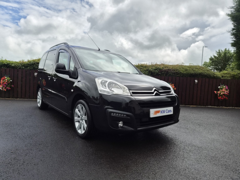 2018 Citroen Berlingo 1.6 Bluehdi Feel in Black — image 1