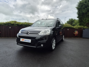 2018 Citroen Berlingo 1.6 Bluehdi Feel in Black — image 5