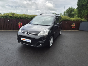 2018 Citroen Berlingo 1.6 Bluehdi Feel in Black — image 6