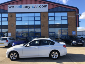 2012 BMW 3 Series 2.0 320d Efficient Dynamics in White — image 6