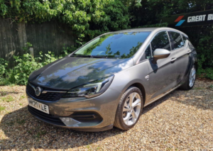 2020 Vauxhall Astra 1.2 Turbo Sri Euro 6 (s/s) 5dr in Grey — image 4
