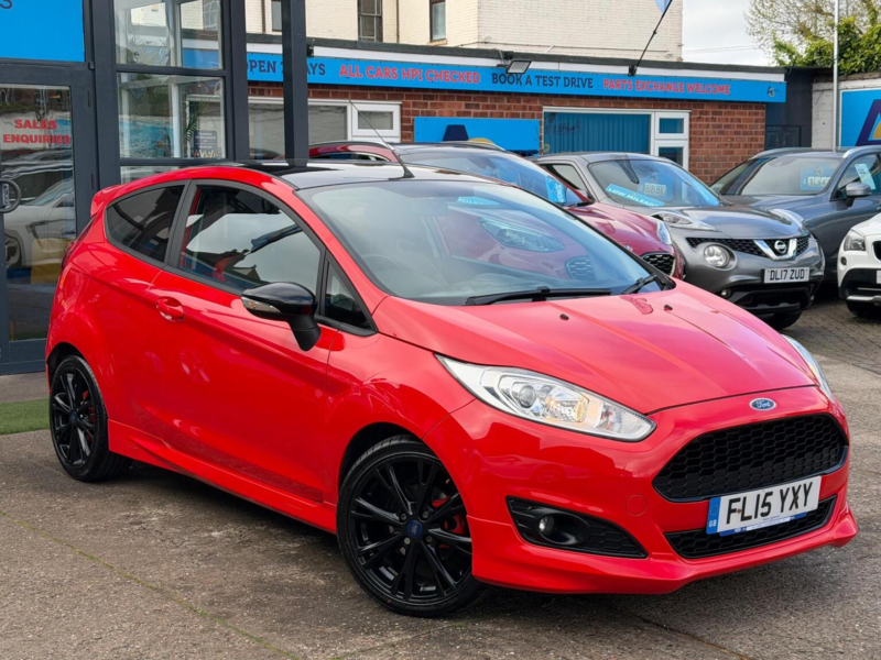 2015 Ford Fiesta 1.0t Ecoboost Zetec S Red Edition Euro 6 (s/s) 3dr in Red — image 1