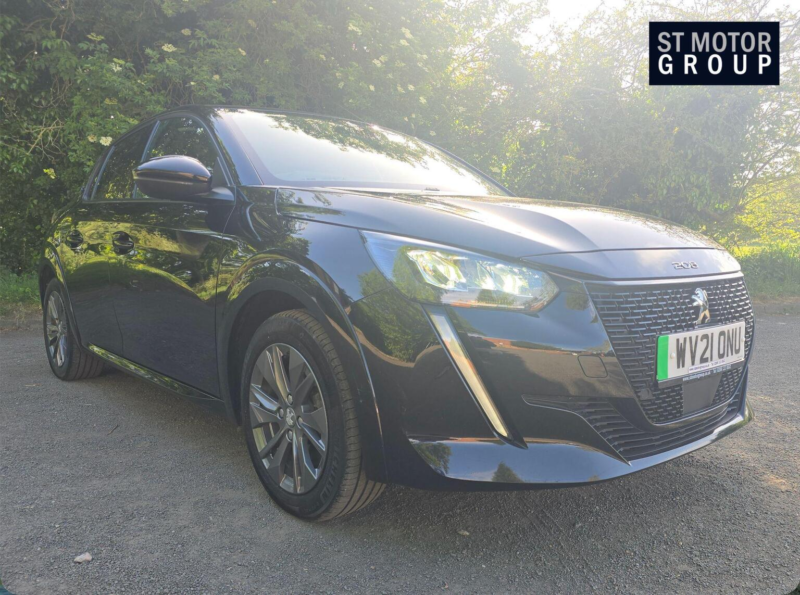 2021 Peugeot E-208 50kwh Allure Premium Auto 5dr in Black — image 1