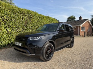 2017 Land Rover Discovery 3.0 Td V6 Hse in Black — image 6
