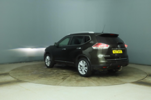 2017 Nissan X-Trail 2.0 Dci Tekna 4WD Euro 6 (s/s) 5dr in Green — image 4