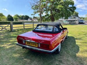 1987 Mercedes-Benz Sl 3.0 in Red — image 5