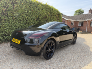 2013 Peugeot Rcz 2.0 Hdi Magnetic in Black — image 4