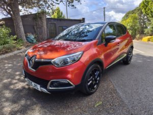 2015 Renault Captur 1.5 Signature Energy Dci 90 Stop & Start in Red — image 2
