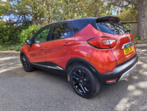 2015 Renault Captur 1.5 Signature Energy Dci 90 Stop & Start in Red — image 4