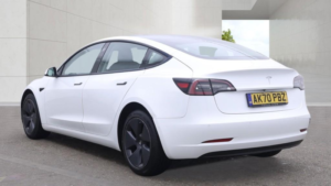 2020 Tesla Model 3 Standard Range Plus in White — image 4
