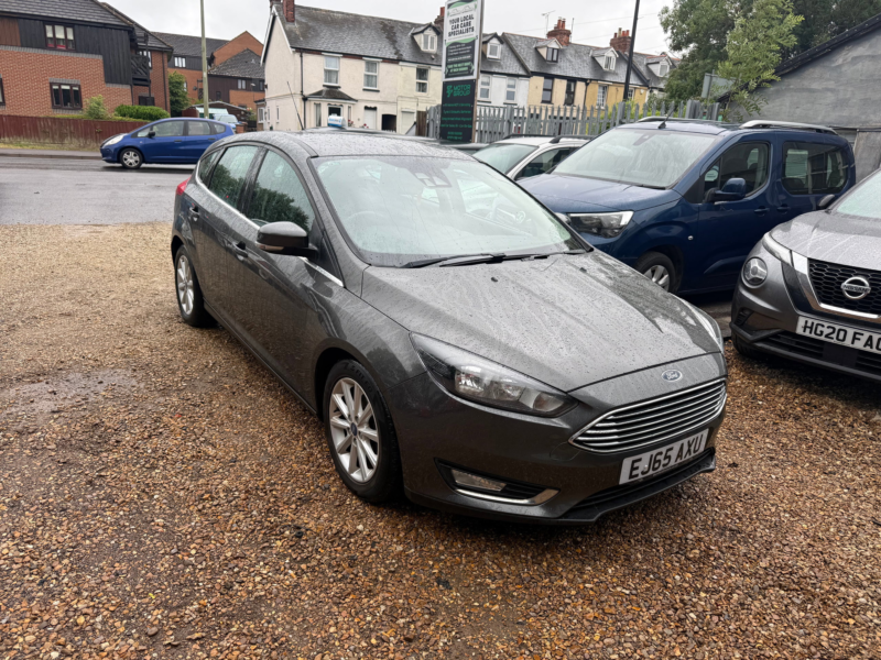 2015 Ford Focus 1.0t Ecoboost Titanium Hatchback 5dr Petrol Manual Euro 6 (s/s) (125 Ps) in Grey — image 1
