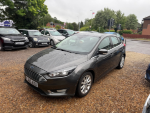 2015 Ford Focus 1.0t Ecoboost Titanium Hatchback 5dr Petrol Manual Euro 6 (s/s) (125 Ps) in Grey — image 2