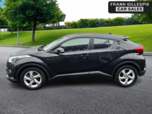 2017 Toyota C-Hr 1.8 Vvt-H Icon CVT Euro 6 (s/s) 5dr in Black — image 2