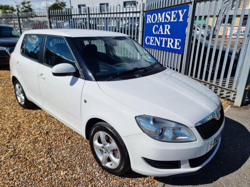 2012 Skoda Fabia 1.2 Tsi Se DSG Euro 5 5dr in White — image 1