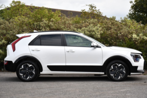2025 Kia Niro 64.8kwh 4 SUV 5dr Electric Auto (201 Bhp) in White — image 2