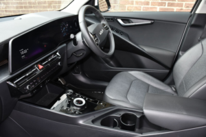 2025 Kia Niro 64.8kwh 4 SUV 5dr Electric Auto (201 Bhp) in White — image 4