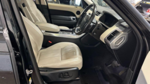 2018 Land Rover Range Rover Sport 2.0 Sd4 Hse Auto 4WD Euro 6 (s/s) 5dr in Black — image 2