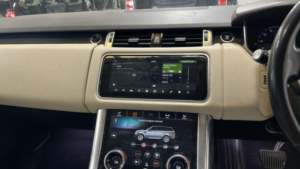 2018 Land Rover Range Rover Sport 2.0 Sd4 Hse Auto 4WD Euro 6 (s/s) 5dr in Black — image 4