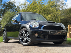 2012 MINI Hatch 1.6 Cooper S Hatchback 3dr Petrol Manual Euro 5 (s/s) (184 Ps) in Black — image 2