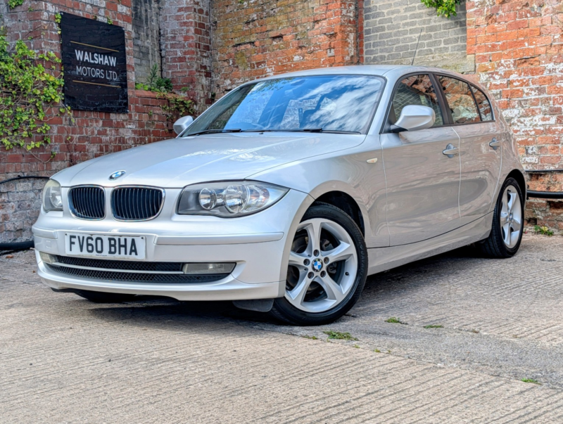 2010 BMW 1 Series 2.0 116i Sport 5 Door in Silver — image 1