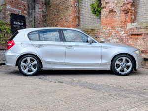 2010 BMW 1 Series 2.0 116i Sport 5 Door in Silver — image 4