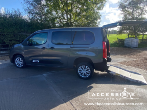 2019 Citroen Berlingo 1.5 Bluehdi Feel Xl Eat8 - 5 Seater + 1 Wheelchair - Auto - Long Wheel Base in Grey — image 6