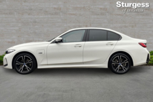 2023 BMW 3 Series 2.0 330e 12kwh M Sport Auto Euro 6 (s/s) 4dr in White — image 4