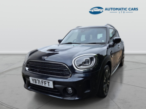 2021 MINI Countryman Cooper Exclusive in Black — image 3