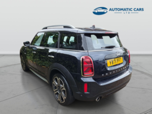 2021 MINI Countryman Cooper Exclusive in Black — image 6
