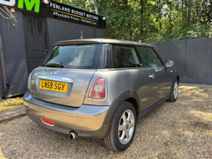 2009 MINI Hatch 1.4 One Graphite Euro 4 3dr in Silver — image 6