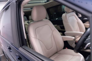 2021 Mercedes-Benz V Class 2.0 V300d Amg Line G-Tronic+ Euro 6 (s/s) 5dr Lwb in Blue — image 4