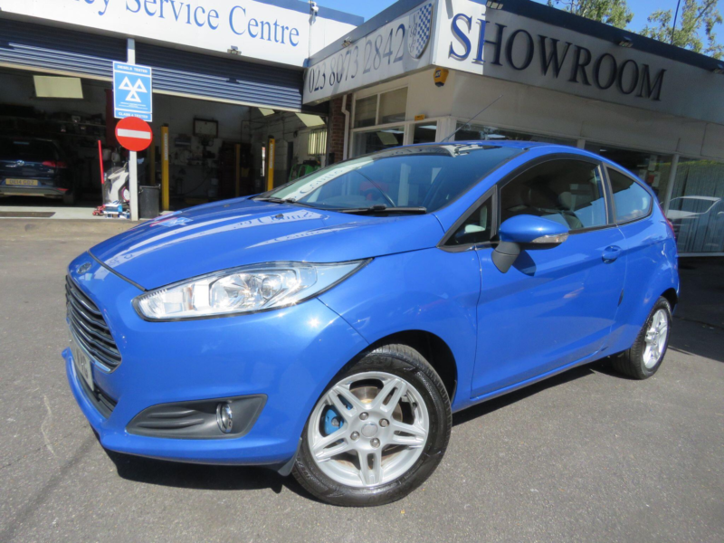2013 Ford Fiesta 1.0 Zetec Euro 5 (s/s) 3dr in Blue — image 1