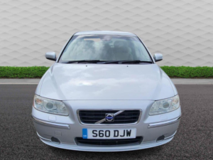 2008 Volvo S60 2.0t Se Lux 4dr in Silver — image 2