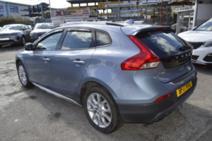 2017 Volvo V40 Cross Country 1.5 Cross Country Pro T3 in Blue — image 4