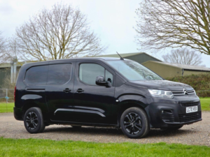 2020 Citroen Berlingo 1.5 Bluehdi 950 Driver Xl Eat8 Lwb Euro 6 (s/s) 6dr in Black — image 2