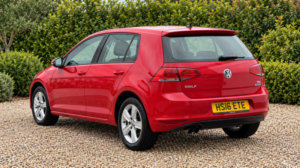 2016 Volkswagen Golf 1.4 Tsi Bluemotion Tech Match Edition in Red — image 3