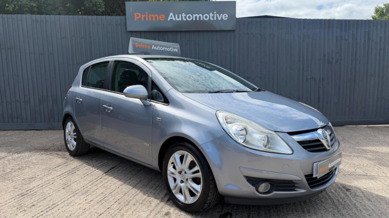 2008 Vauxhall Corsa 1.4i 16v Design 5dr (a/c) in Silver — image 1