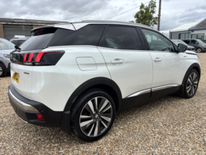 2019 Peugeot 3008 1.2 Puretech Gt Line in White — image 3