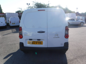 2017 Citroen Berlingo 1.6 Bluehdi 850 Enterprise in White — image 5