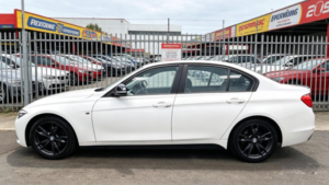 2012 BMW 3 Series 2.0 320d Ed Efficientdynamics Euro 5 (s/s) 4dr in White — image 5