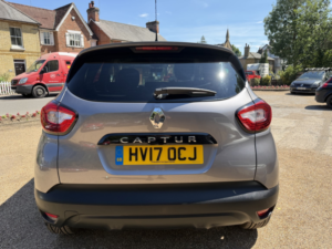 2017 Renault Captur 0.9 Tce Dynamique S Nav Low Mileage Full Renault Service History Rear Parking Sensors Low Tax in Grey — image 4
