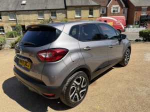 2017 Renault Captur 0.9 Tce Dynamique S Nav Low Mileage Full Renault Service History Rear Parking Sensors Low Tax in Grey — image 5