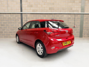 2017 Hyundai I20 1.2 Se Euro 6 5dr in Red — image 4