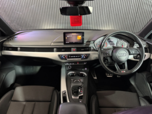 2016 Audi A4 Avant 2.0 Tdi S Line in Black — image 4