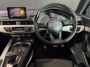 2016 Audi A4 Avant 2.0 Tdi S Line in Black — image 5